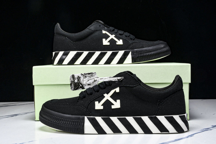 OFF-WHITE Canvas Sneaker