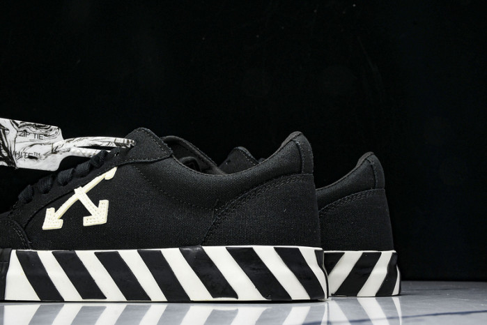 OFF-WHITE Canvas Sneaker