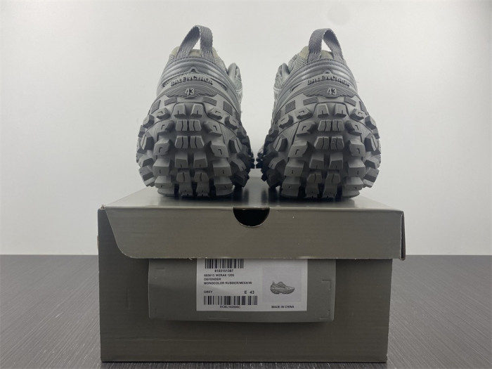 blc* defender sneaker