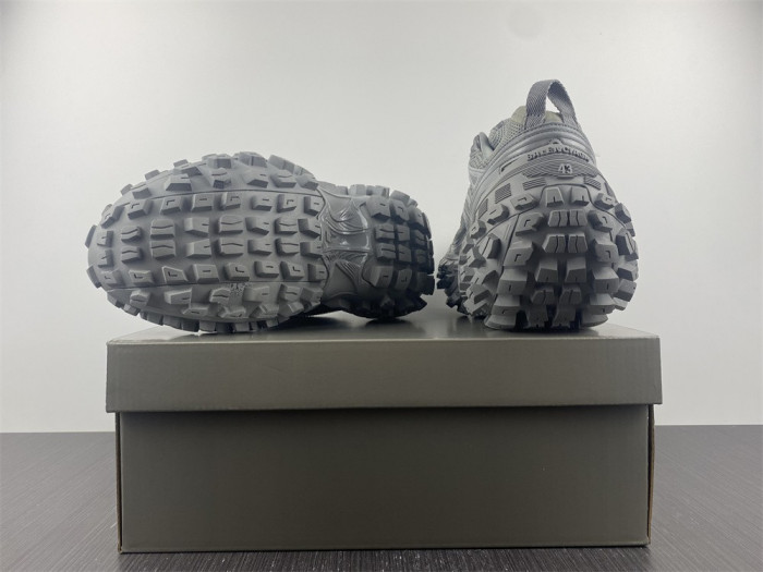 blc* defender sneaker