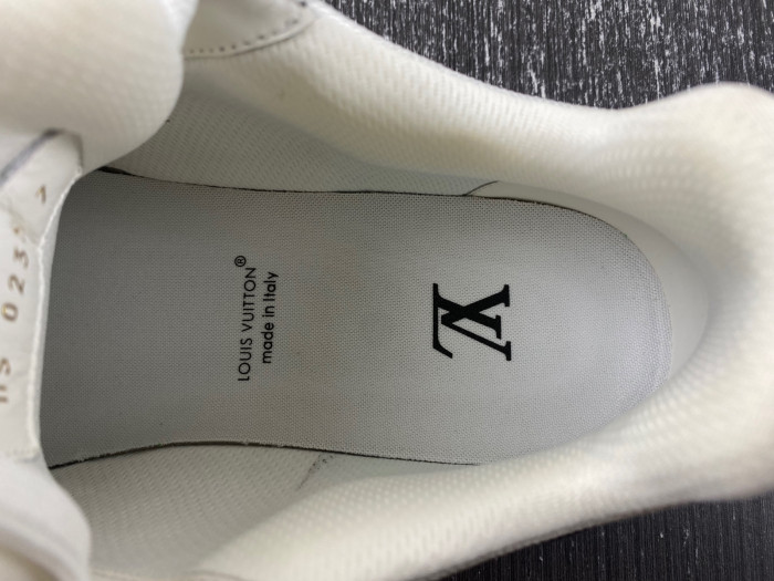 LOU1VTON trainer (EU47)