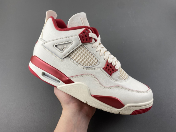Jordan 4 Retro HV0823-108