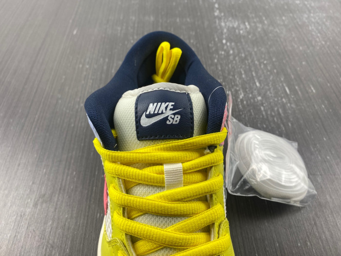 Nike SB Dunk Low Be True DX5933-900