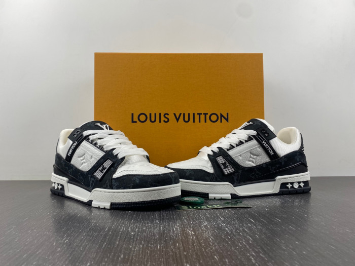 LOU1VTON trainer (EU47)