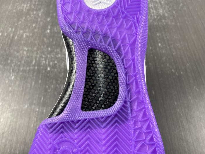 nike kobe 8 protro "white/court purple" fq3549-100