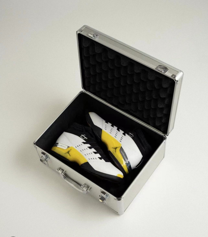 Air Jordan 17 Low “Lightning” FJ0395-100