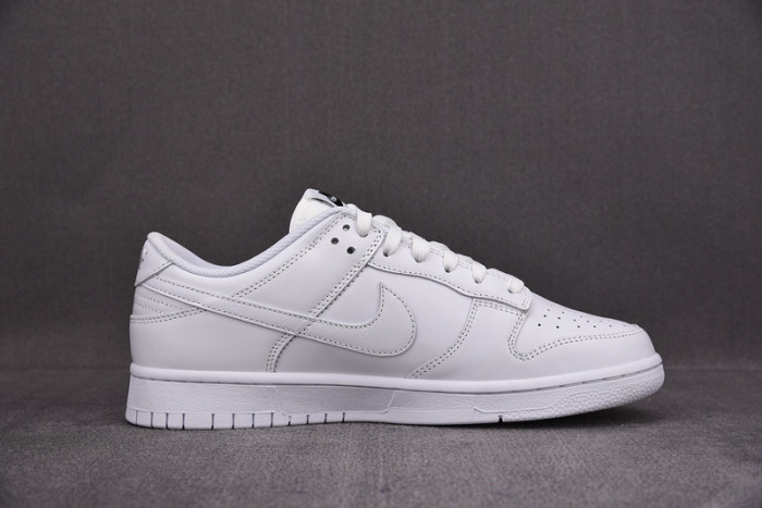 nike dunk low triple white (2021) dd1503-109