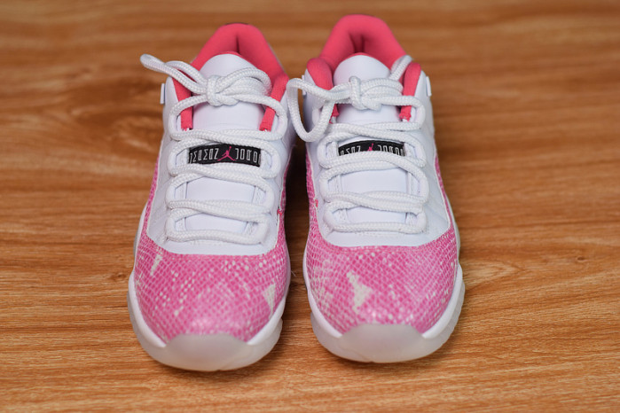 air jordan 11 low white pink snakeskin ah7860-106