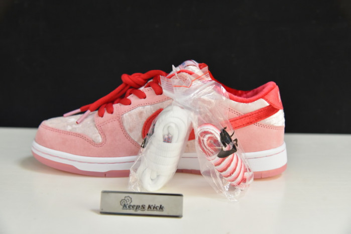 nike sb dunk low pro "strangelove" ct2552-800