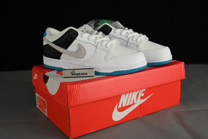 nike sb dunk low "laser blue" bq6817-101